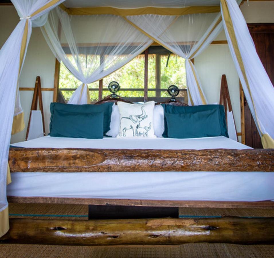 Simply Saadani Camp Hotel Mkwaja Bagian luar foto